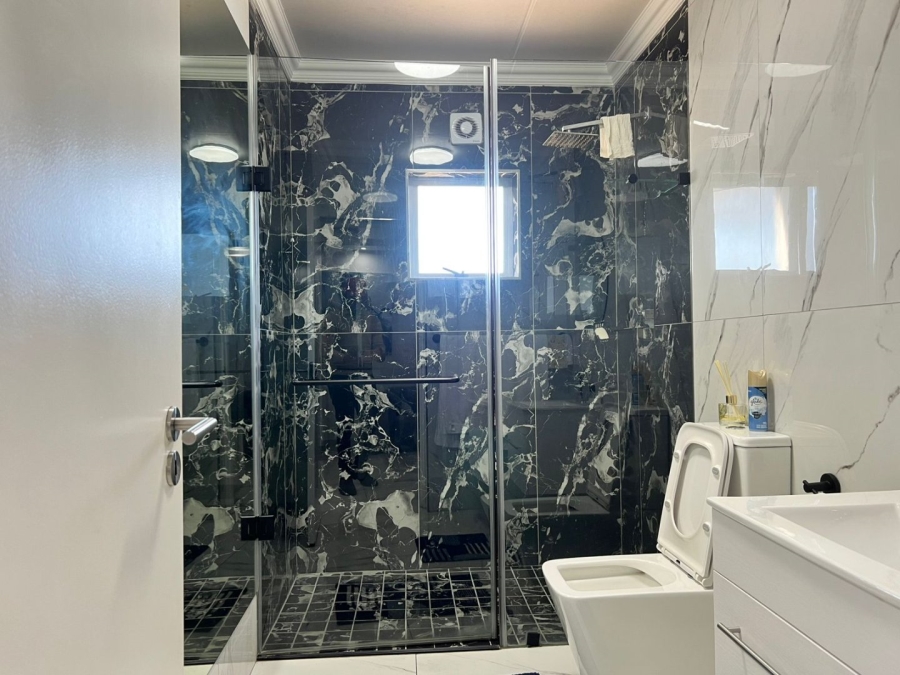 2 Bedroom Property for Sale in Burgundy Estate Western Cape